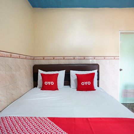 Oyo 927 Carina Hotel Claket Extérieur photo