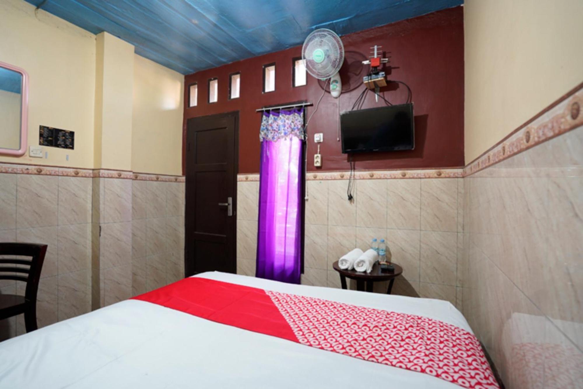 Oyo 927 Carina Hotel Claket Extérieur photo