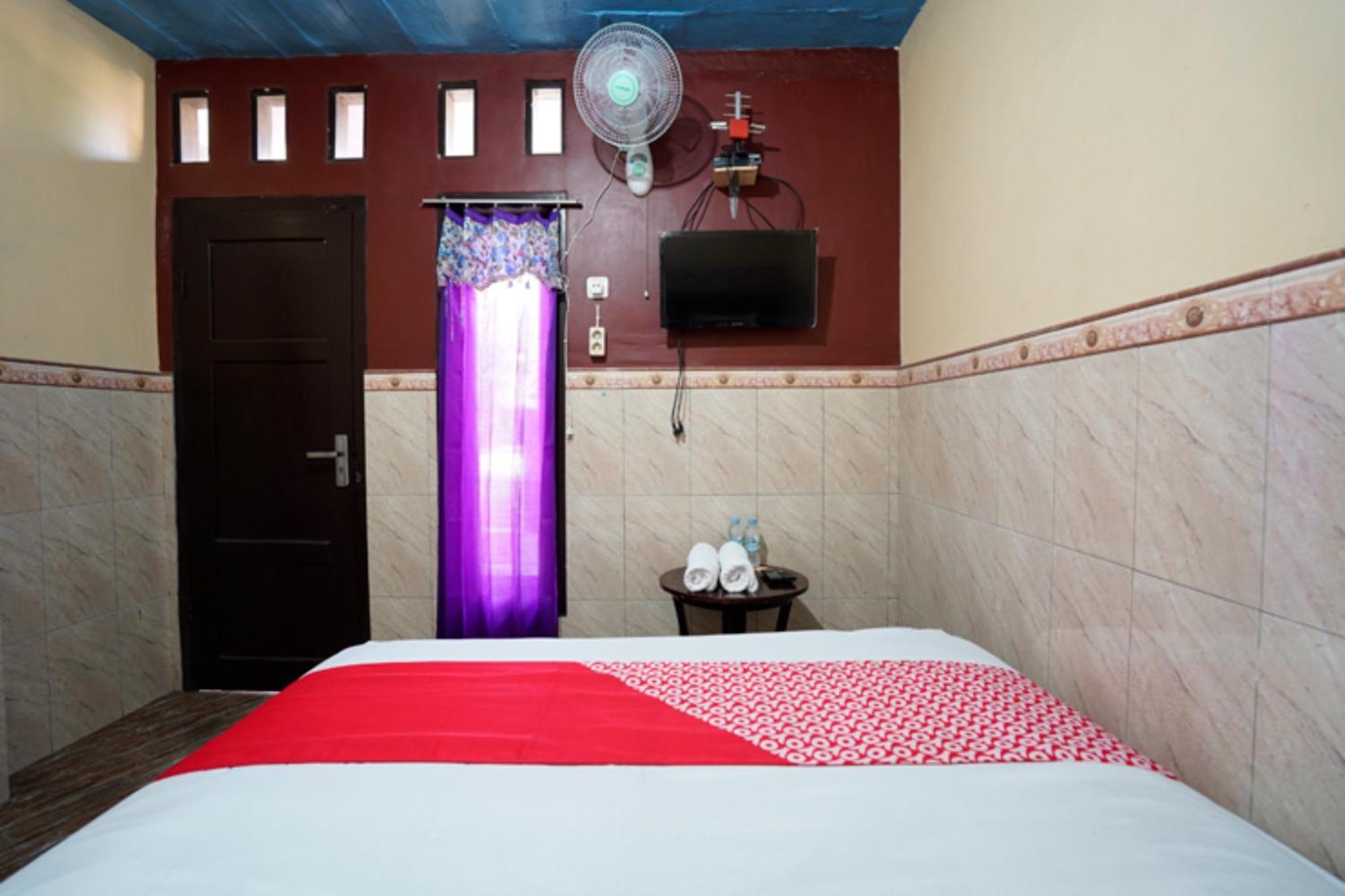 Oyo 927 Carina Hotel Claket Extérieur photo