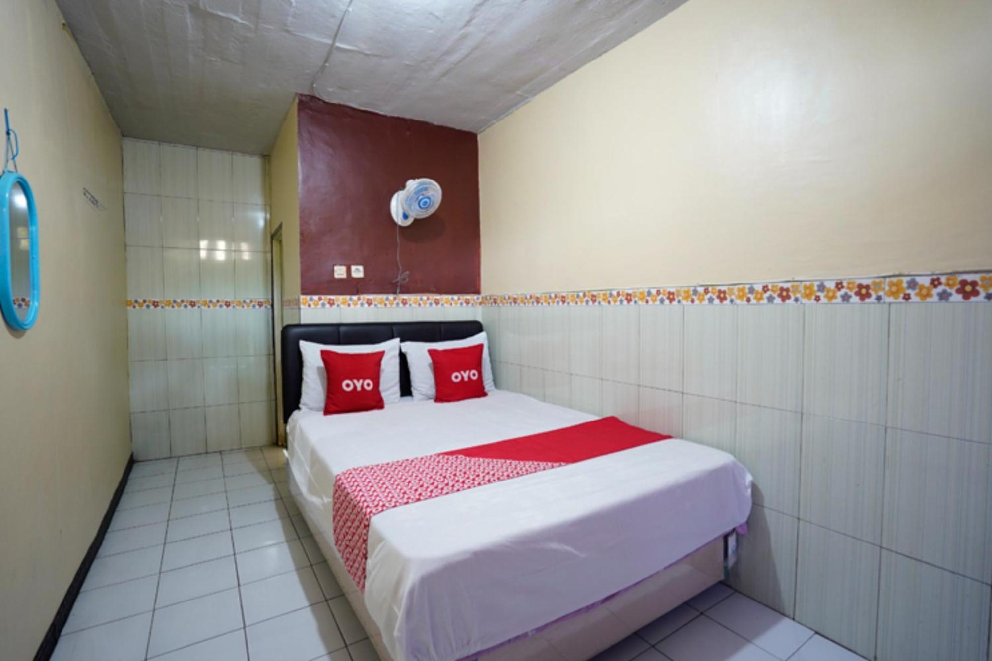 Oyo 927 Carina Hotel Claket Extérieur photo