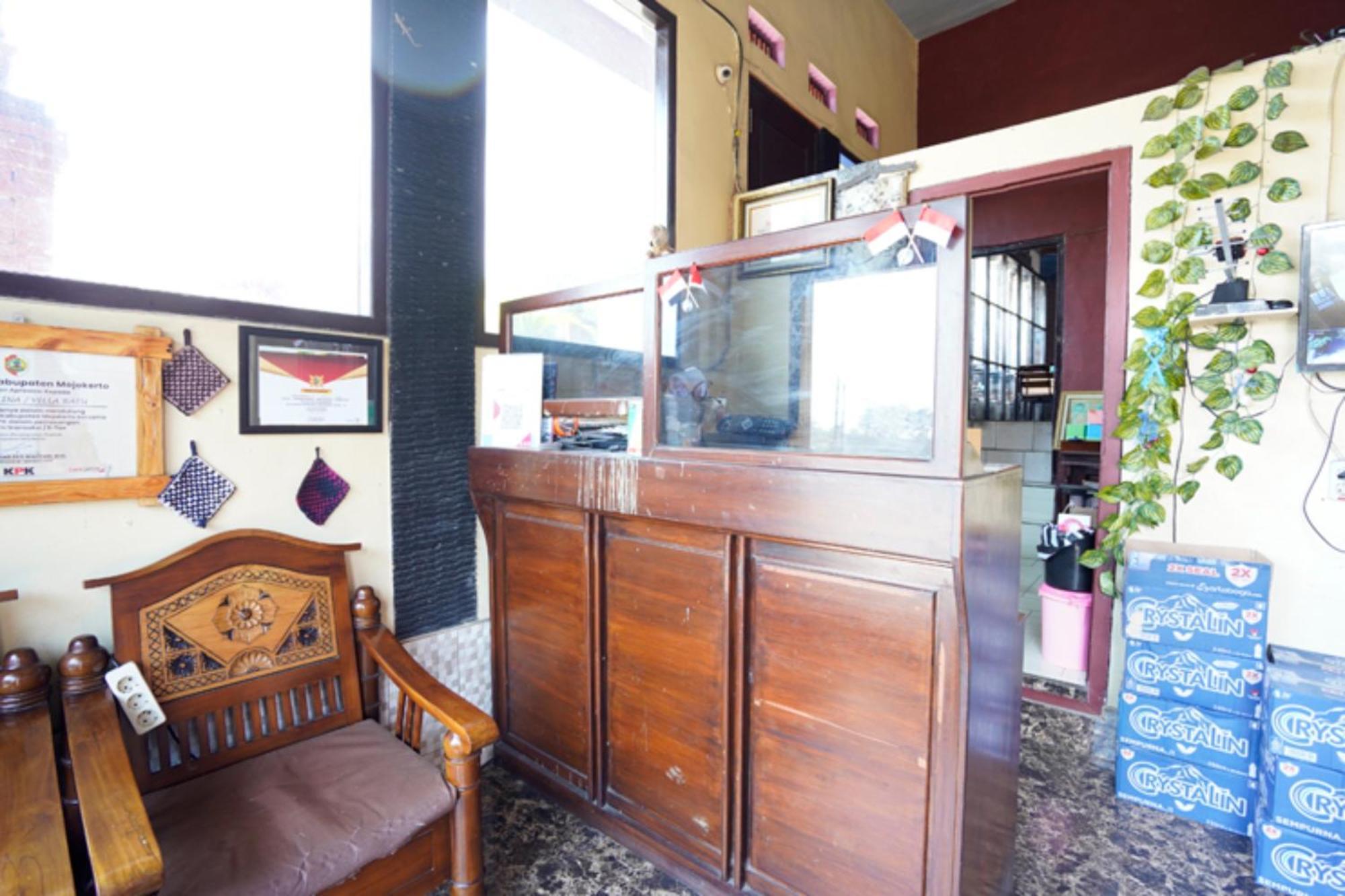 Oyo 927 Carina Hotel Claket Extérieur photo